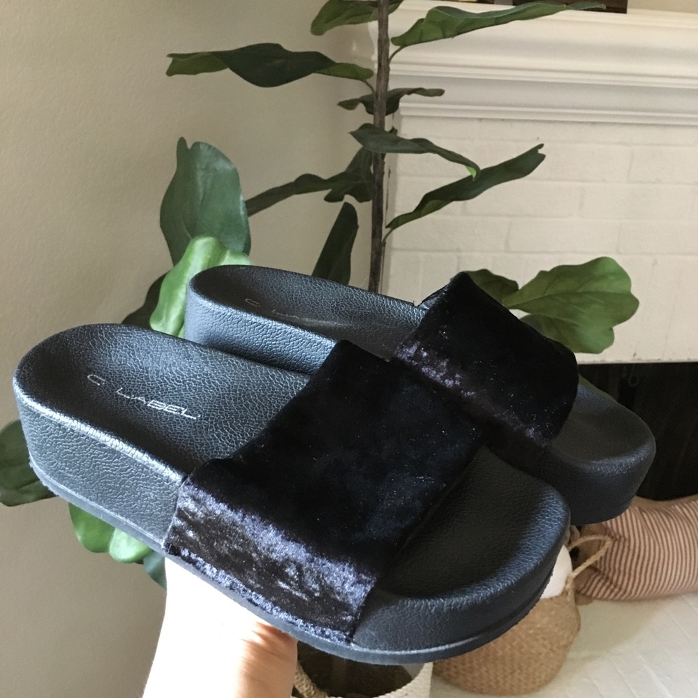C. label black velvet platform chunky sandals 7